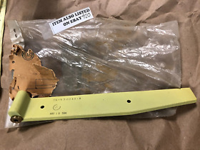36-430041-7 Beechcraft New Hinge