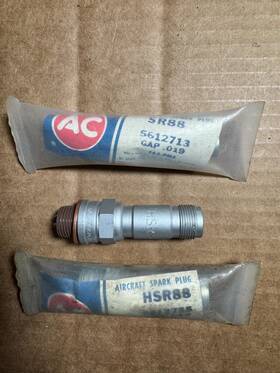 Hsr88 Ac 2 Ea. Spark Plugs And 1 Ea Sr88 Plug