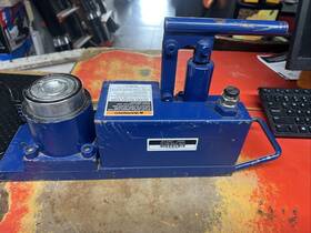 2012183 Aero Specialties 12-ton Axle Jack Dual Stage Manuals Hand Pump