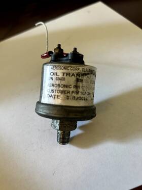 102-389017-1 Aerosonic Corp Alt P/n 080400-0003 Oil Transducer - From Baron 58