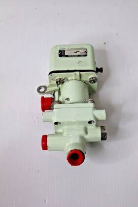 394230-5-1 Airesearch 2200389-1 Solenoid Valve