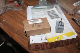 5925-01-168-3236 Airpax Api61-72-103 Nos Circuit Breaker