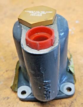 69510v Airwolf Oil Pressure Screen Housing P/n Used