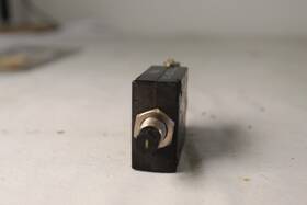842-201-101 Amf Amf/wood 1 Amp Circuit Breaker B23