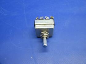 35-380053-9 Beech 95-b55 Fuel Gauge And Voltage Regulator Switch P/n 0225-844
