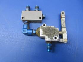 35-380065-7 Beech C23 Sundowner Parking Brake Block And Valve P/n 0724-1439