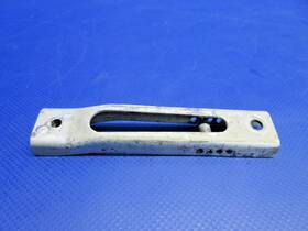 35-410456-27 Beech D95a Travel Air Cabin Door Upper Latch Channel P/n 0326-829