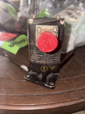 96-389000 Beech P/n/86-389000 Tachometer Generattor P/n