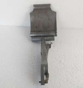 002-524020-14 Beechcraft / 002-524011-1 Beech F33a Rudder Pedal Co-pilot Rh Dual Brakes