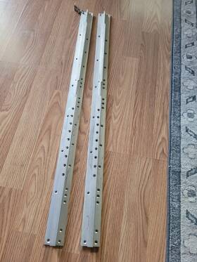 169-400005-359 Beechcraft New Sundowner Seat Track