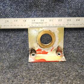 169-640012-5 Beechcraft 169-640012-3 / Beech A24r Rudder Hinge Bracket Assy With Bearing