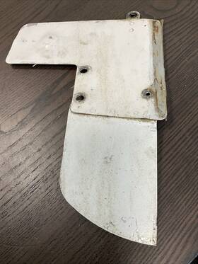 35-105110-1 Beechcraft Bonanza Lower Rh Aft Wing Bolt Cover P/n