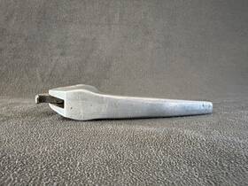 35-400439 Beechcraft Bonanza Cabin Inside Door Handle P/n