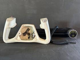 35-524585 Beechcraft Beech Control Wheel And Arm Assembly With Trim Large Rams Horn Yoke