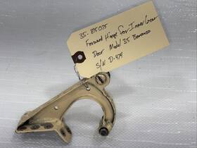 35-815075 Beechcraft Beech Bonanza Main Landing Gear Lh Inbd Door Fwd Hinge