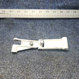 35-825173-2 Beechcraft 35-825035-2 95-55b Nose Gear Steering Link And Idle Cross