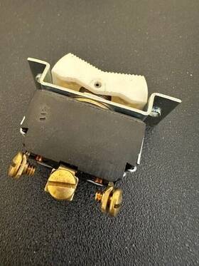 7560k86t32m Beechcraft Aircraft Rocker Switch P/n New Surplus Jb