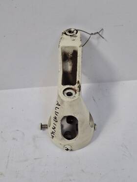 95-610005-603 Beechcraft 96-610005-603 58 Elevator Fitting Lh - Pn