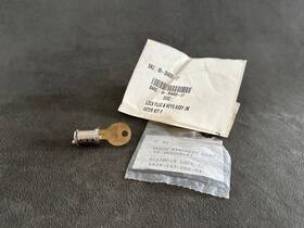99-384000-27 Beechcraft Beech Lock Plug And Key Assy Master P/n New Surplus
