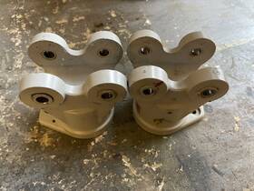 204-011-728-19 Bell Uh1 Helicopter Tail Rotor Grips Non Airworthy