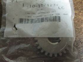 10-157123-y Bendix New Old Stock Tcm Continental Gear