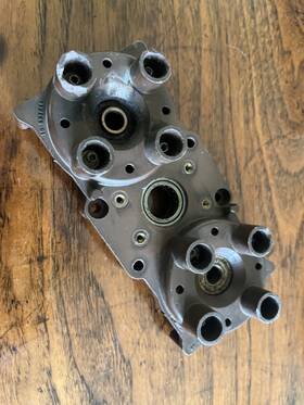 10-682044 Bendix Dual Magneto Distributor Block Pn Gum02