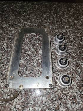 071-04025-0001 Bendix King Kf-102a Shock Mount Assy. P/n#
