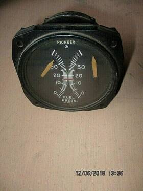 21000-5a-9-aj Bendix Pioneer Fuel Pressure Magnesyn Dual Indicator Type No