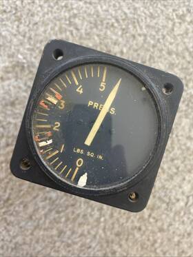 R8811935 Bendix U.s. Navy Aircraft Pressure Indicator Stock Number 025-000 Untested