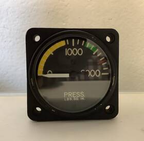 S218-2 Bombardier Aerospace Hydraulic Pressure Gauge