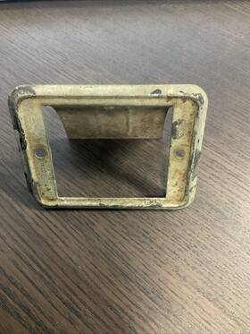 0411030-3 Cessna 195 Ash Tray Receiver P/n