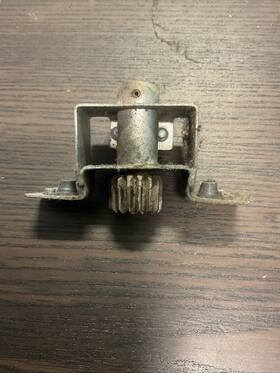 0412066-2 Cessna 150 Rh Cabin Door Rotary Latch Clutch P/n