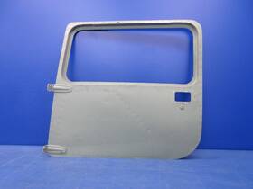0413033-25 Cessna 150 / 150l Cabin Door Lh With Key P/n 1024-2157