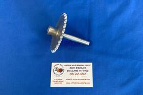 0413379-1 Cessna 0413374-1 P/ns And Sprocket With Shaft