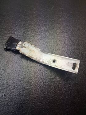 0426209-1 Cessna 150j Door Catch Pn