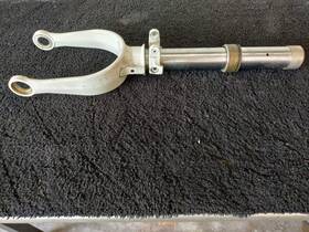 0442503-498 Cessna 150 Nose Gear Strut And Fork # Used For Parts