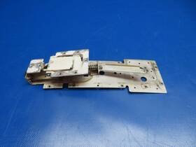 0511256-2 Cessna 172 / 172g Rh Cabin Door Latch P/n 0225-166