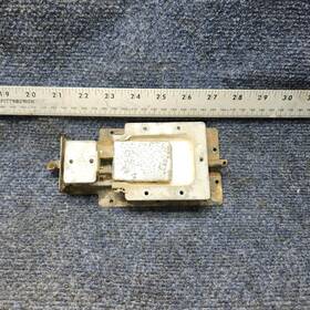 0517012-8 Cessna 172rg Cabin Door Latch Assy R/h