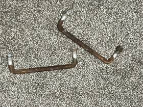 0541153 Cessna Pair - 172 Main Landing Gear U-bolt P# As Removed C-172