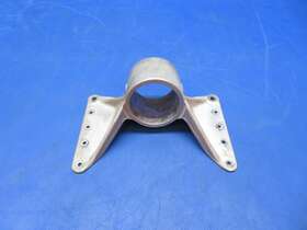 0543013-1 Cessna 172 Nose Gear Upper Fitting P/n 0823-456