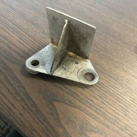 0552155-5 Cessna 172 Cowl Snubber Bracket P/n