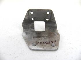 0710623-1 Cessna 0710622-1 182 Lh Door Stop Reinforcement And Plate Assy