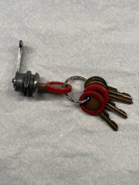 0711111-1 Cessna Baggage Door Lock With 5 Keys And Cam