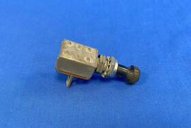 0713303-2 Cessna 0713026-4 P/n Navigation Lights Switch With Knob