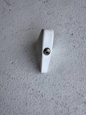 0715038-1 Cessna 152 Coat Hanger