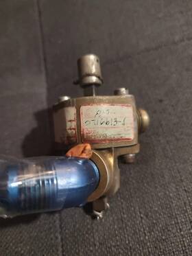 0716613-5 Cessna Fuel Selector Valve