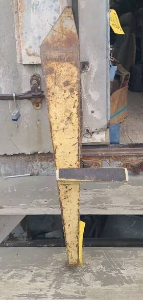 0741009-4 Cessna 182 Rh Main Gear Spring With Step