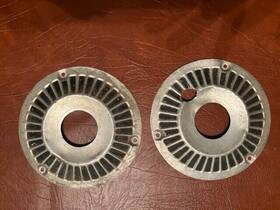 0743627-4 Cessna 0743627-3/0743627-4 150 Nose Gear Hub Caps