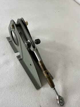 0753000-7 Cessna 180 Bracket Cowl Flap Bellcrank Complete Assembly 0753000-7 Cessna 180 Bracket Cowl Flap Bellcrank Complete Assembly