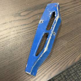 1200231-4 Cessna Rh Cabin Air Vent Retainer P/n